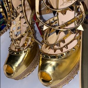 COPY - Red bottom heals